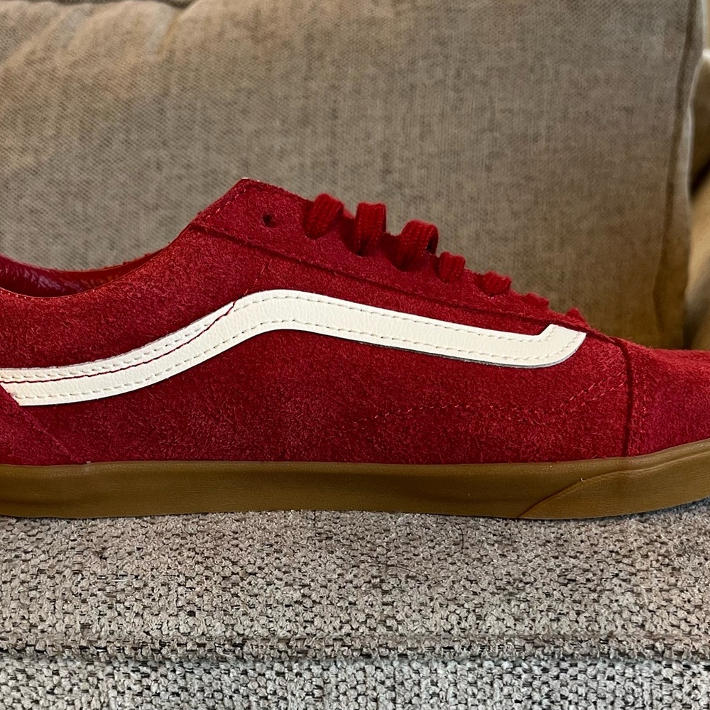 Vans Old Skool Red Suede Gum Sole Skate Shoes Mens 9 Classic Low Top New NWOT - Picture 3 of 10